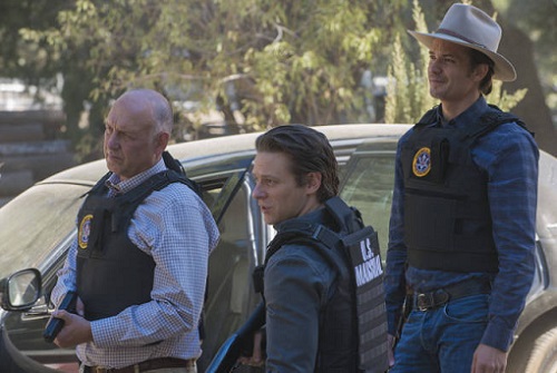Justified S3 7 - Left to Right - Nick Searcy as Art Mullen, Jacob Pitts as Tim Gutterson and Timothy Olyphant as Raylan Givens